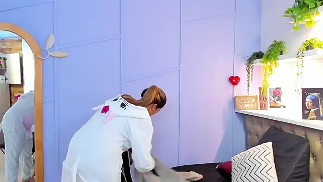 Snapshot of Georgina-coule chatting on 5, 3, 2025 Georgina-coule online show from 5, 3, 2025