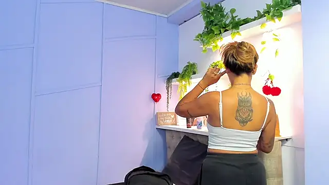 Snapshot of Georgina-coule chatting on 12, 3, 2025 Georgina-coule online show from 12, 3, 2025