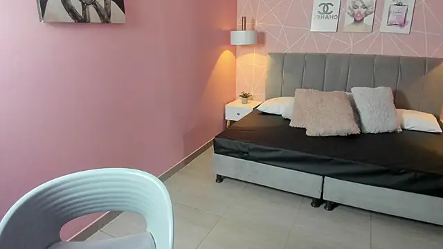 Snapshot of zara__sweet chatting on 29, 9, 2025 zara sweet online show from 29, 9, 2025