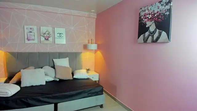 Snapshot of zara__sweet chatting on 23, 10, 2025 zara sweet online show from 23, 10, 2025