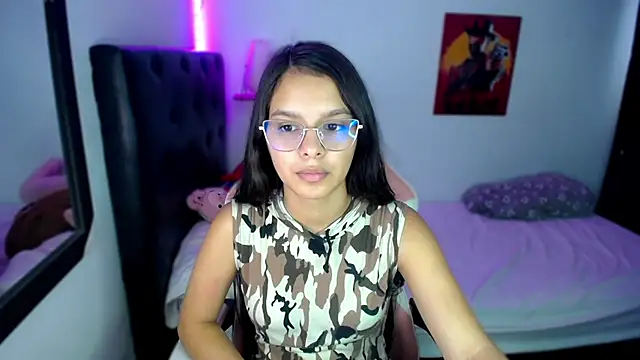 jessi and boy online show from 21, 5, 2026