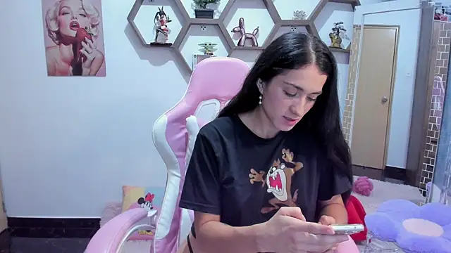SharonSander online show from 7, 5, 2026