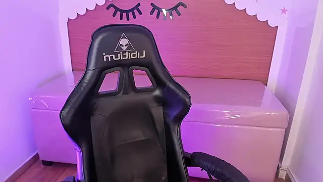 carlie mayer v online show from 16, 9, 2025