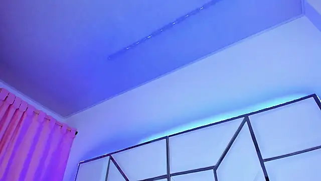 Snapshot of SarayRoyse chatting on 3, 2, 2025 SarayRoyse online show from 3, 2, 2025