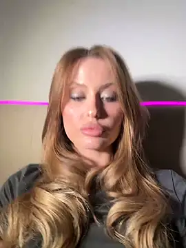 Snapshot of Sweet__Milly chatting on 26, 4, 2026 Sweet Milly online show from 26, 4, 2026