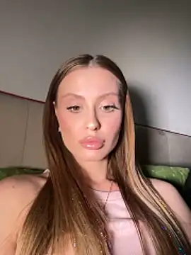 Snapshot of Sweet__Milly chatting on 7, 5, 2026 Sweet Milly online show from 7, 5, 2026