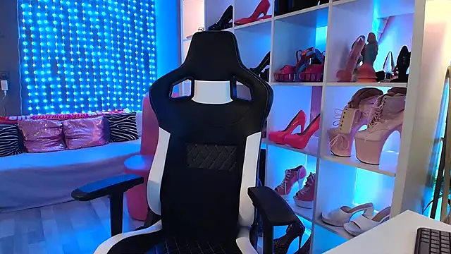 MariellaSun  online show from 11, 3, 2025