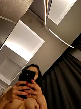 Esmertarcinim online show from 25, 2, 2025