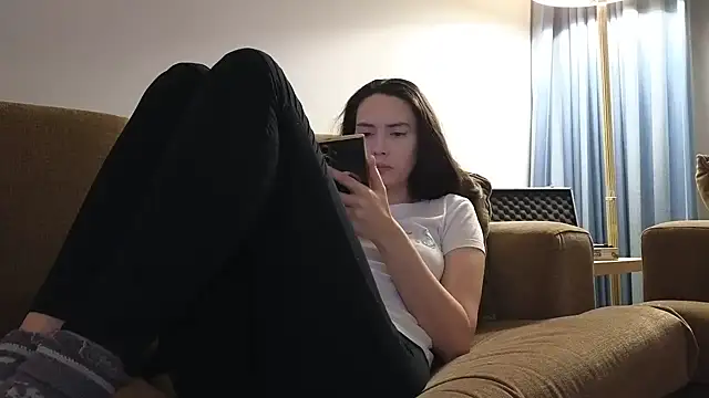 Snapshot of Mr-and-Mrs-Smith chatting on 8, 1, 2026 Mr-and-Mrs-Smith online show from 8, 1, 2026