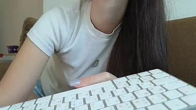 Snapshot of Mr-and-Mrs-Smith chatting on 18, 1, 2026 Mr-and-Mrs-Smith online show from 18, 1, 2026