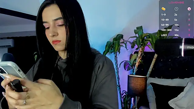 devlin violett online show from 4, 1, 2025