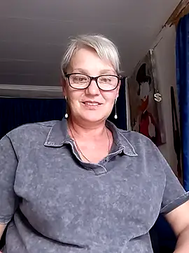 Snapshot of irinamaux chatting on 23, 6, 2026 irinamaux online show from 23, 6, 2026