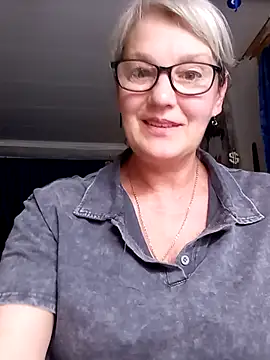 Snapshot of irinamaux chatting on 24, 6, 2026 irinamaux online show from 24, 6, 2026