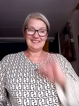 Snapshot of irinamaux chatting on 25, 6, 2026 irinamaux online show from 25, 6, 2026