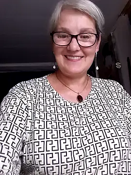 Snapshot of irinamaux chatting on 25, 6, 2026 irinamaux online show from 25, 6, 2026
