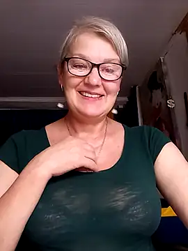 Snapshot of irinamaux chatting on 27, 6, 2026 irinamaux online show from 27, 6, 2026