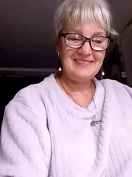Snapshot of irinamaux chatting on 2, 7, 2026 irinamaux online show from 2, 7, 2026