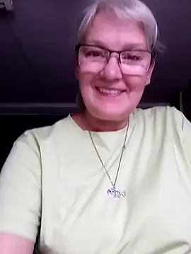 Snapshot of irinamaux chatting on 11, 7, 2026 irinamaux online show from 11, 7, 2026