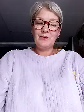 Snapshot of irinamaux chatting on 18, 7, 2026 irinamaux online show from 18, 7, 2026