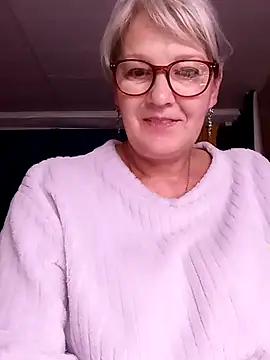Snapshot of irinamaux chatting on 19, 7, 2026 irinamaux online show from 19, 7, 2026