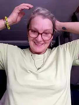 Snapshot of irinamaux chatting on 24, 7, 2026 irinamaux online show from 24, 7, 2026