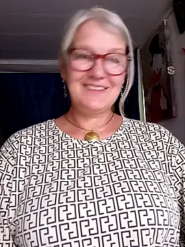Snapshot of irinamaux chatting on 28, 7, 2026 irinamaux online show from 28, 7, 2026