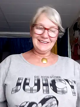 Snapshot of irinamaux chatting on 30, 7, 2026 irinamaux online show from 30, 7, 2026