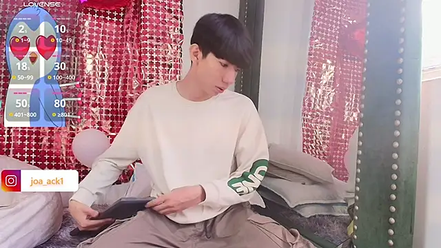 Levii Ackermann online show from 17, 2, 2025