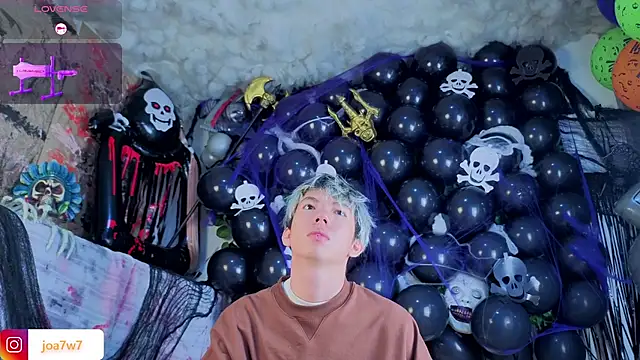 Levii Ackermann online show from 17, 10, 2025