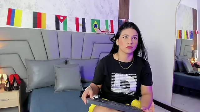 Sofi Perez  online show from 6, 7, 2026