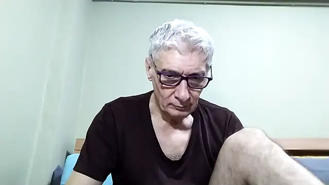 Snapshot of BIGUNCUTHARDCOCK chatting on 3, 11, 2025 BIGUNCUTHARDCOCK online show from 3, 11, 2025