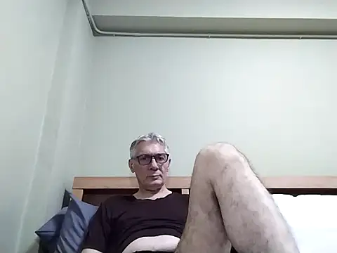 Snapshot of BIGUNCUTHARDCOCK chatting on 7, 11, 2025 BIGUNCUTHARDCOCK online show from 7, 11, 2025