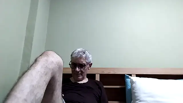 Snapshot of BIGUNCUTHARDCOCK chatting on 9, 11, 2025 BIGUNCUTHARDCOCK online show from 9, 11, 2025