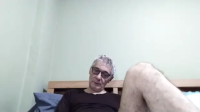 Snapshot of BIGUNCUTHARDCOCK chatting on 12, 11, 2025 BIGUNCUTHARDCOCK online show from 12, 11, 2025