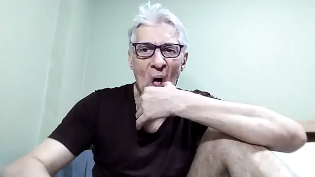 Snapshot of BIGUNCUTHARDCOCK chatting on 19, 11, 2025 BIGUNCUTHARDCOCK online show from 19, 11, 2025