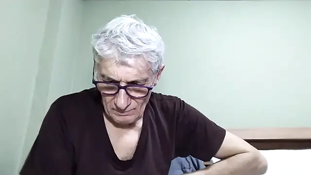 Snapshot of BIGUNCUTHARDCOCK chatting on 23, 11, 2025 BIGUNCUTHARDCOCK online show from 23, 11, 2025