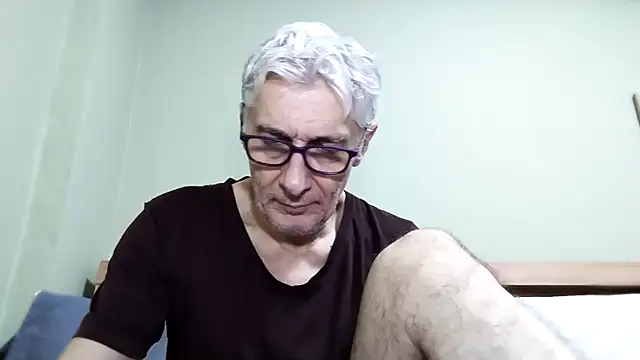 Snapshot of BIGUNCUTHARDCOCK chatting on 27, 11, 2025 BIGUNCUTHARDCOCK online show from 27, 11, 2025