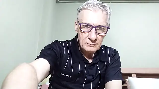 Snapshot of BIGUNCUTHARDCOCK chatting on 22, 12, 2025 BIGUNCUTHARDCOCK online show from 22, 12, 2025