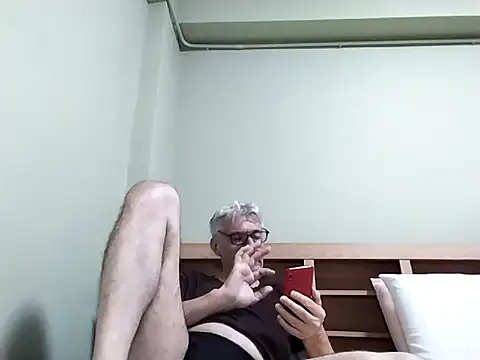 Snapshot of BIGUNCUTHARDCOCK chatting on 11, 1, 2026 BIGUNCUTHARDCOCK online show from 11, 1, 2026