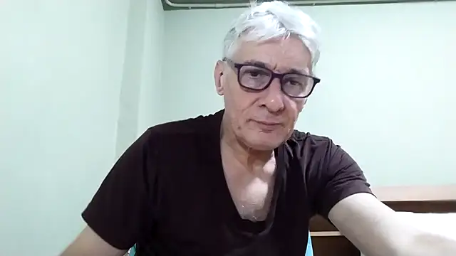 Snapshot of BIGUNCUTHARDCOCK chatting on 12, 1, 2026 BIGUNCUTHARDCOCK online show from 12, 1, 2026