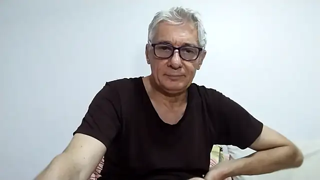 Snapshot of BIGUNCUTHARDCOCK chatting on 24, 2, 2026 BIGUNCUTHARDCOCK online show from 24, 2, 2026