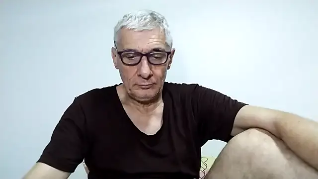 Snapshot of BIGUNCUTHARDCOCK chatting on 28, 2, 2026 BIGUNCUTHARDCOCK online show from 28, 2, 2026