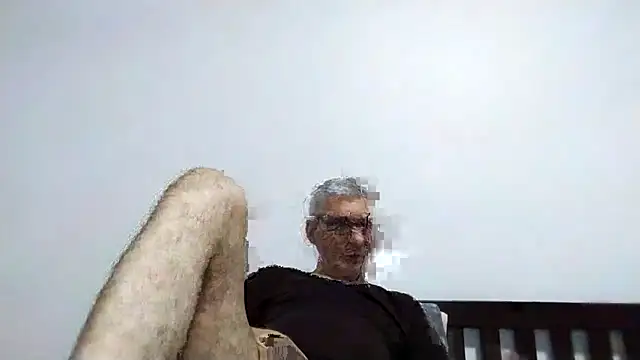 Snapshot of BIGUNCUTHARDCOCK chatting on 6, 3, 2026 BIGUNCUTHARDCOCK online show from 6, 3, 2026