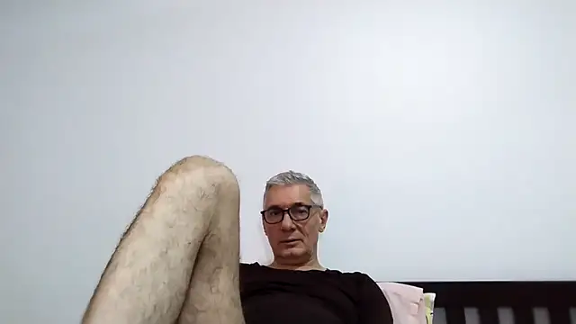 Snapshot of BIGUNCUTHARDCOCK chatting on 7, 3, 2026 BIGUNCUTHARDCOCK online show from 7, 3, 2026