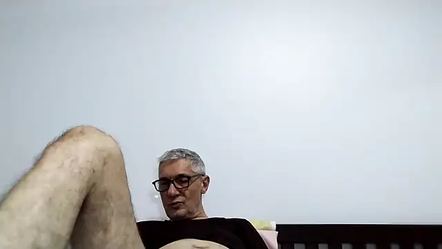 Snapshot of BIGUNCUTHARDCOCK chatting on 8, 3, 2026 BIGUNCUTHARDCOCK online show from 8, 3, 2026