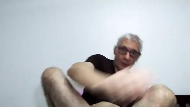 Snapshot of BIGUNCUTHARDCOCK chatting on 15, 3, 2026 BIGUNCUTHARDCOCK online show from 15, 3, 2026