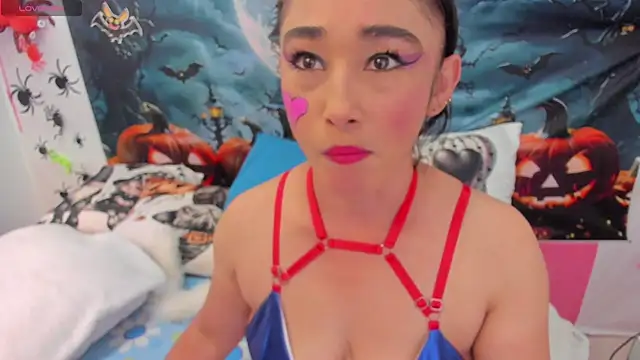 charlotte-11 online show from 3, 11, 2025