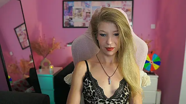 missicute online show from 28, 9, 2025