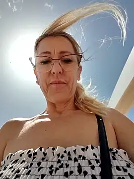 blondyruby online show from 13, 6, 2026