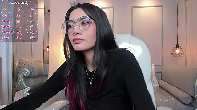 Snapshot of AzuraKindong chatting on 21, 10, 2025 AzuraKindong online show from 21, 10, 2025